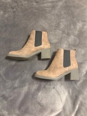 OFFICE London Chelsea Boots - Sz 39